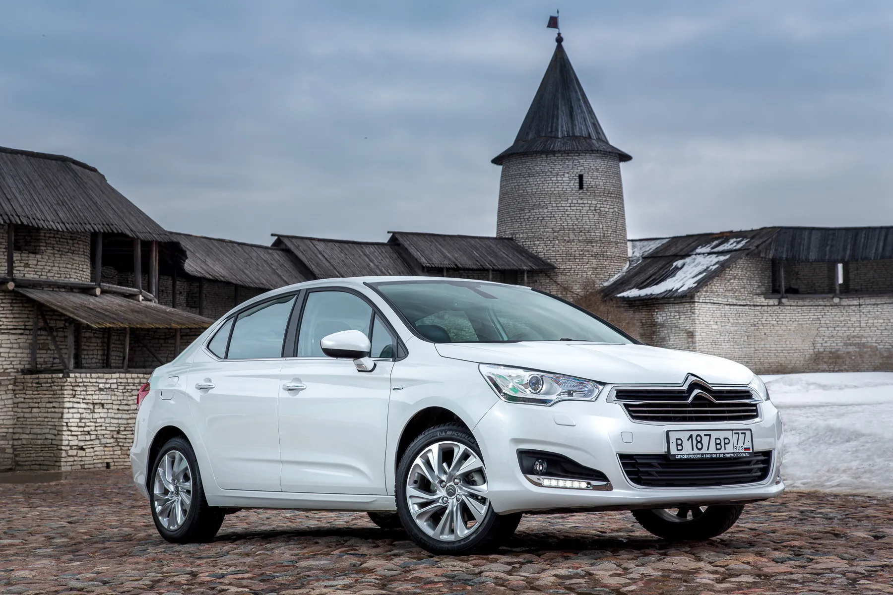 Citroen C4 получит 2 новые комплектации