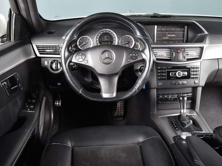 комплектация по вину мерседес